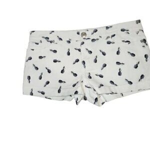 CLEARANCE Guess White and Black Pineapple Shorts Size 27​​​​​​​​​